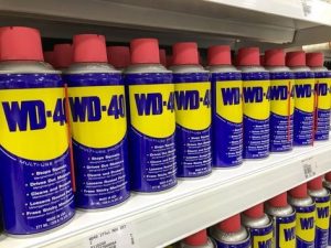 uses of WD40 for cars and trucks
